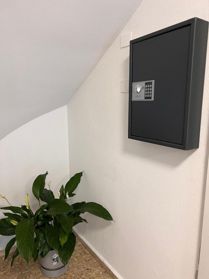 Aparthotel Roessli Self Check In 24-7 Free Parking Unterägeri Exterior foto